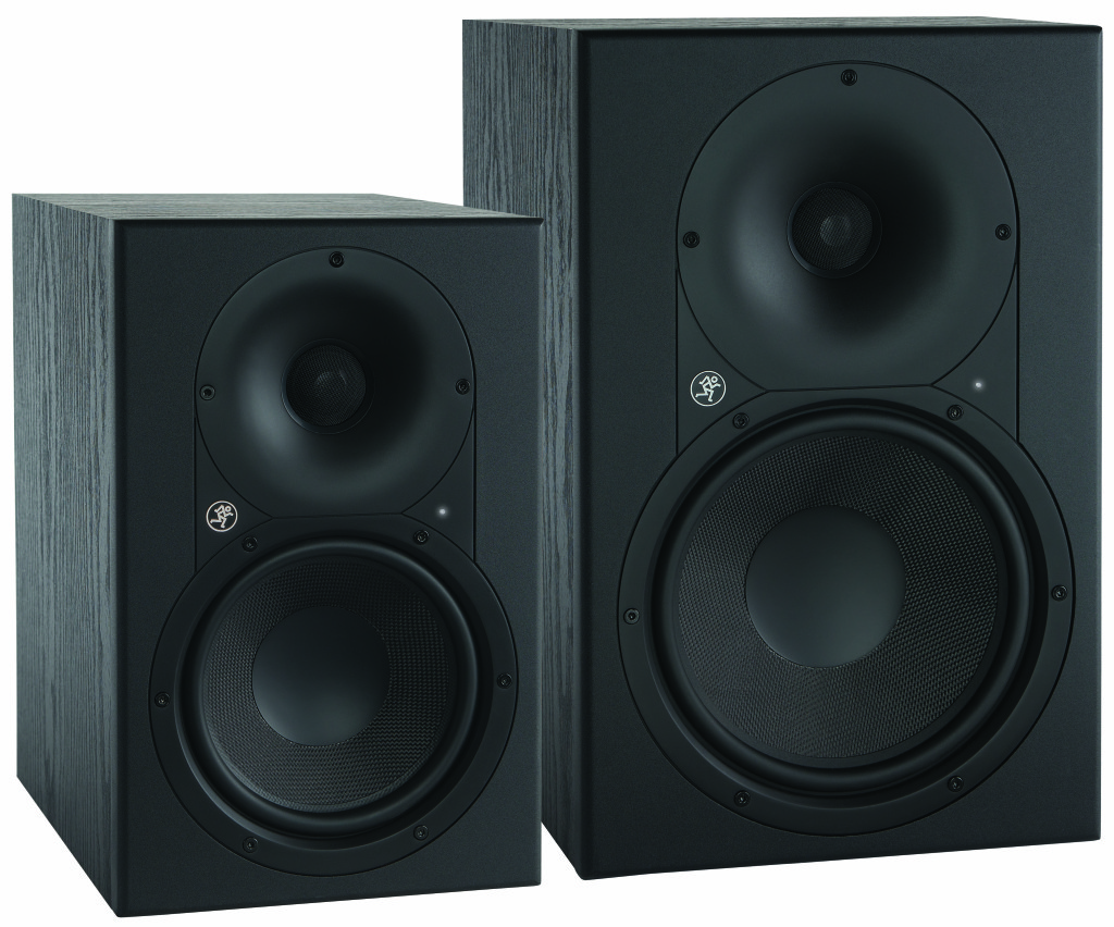 XR_Series_3qtr_Right