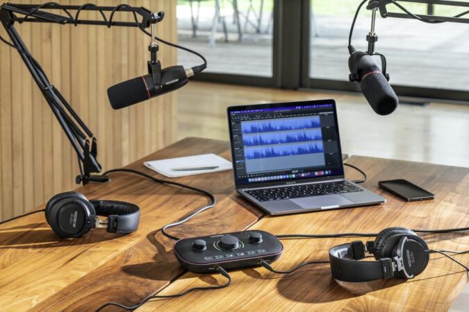 Focusrite Vocaster Two – Perangkat Sempurna Untuk Podcasting